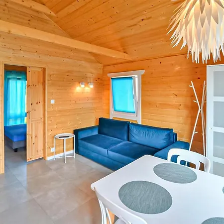Prázdninový dům 2 Bedroom Cozy Home In Gaski Gąski